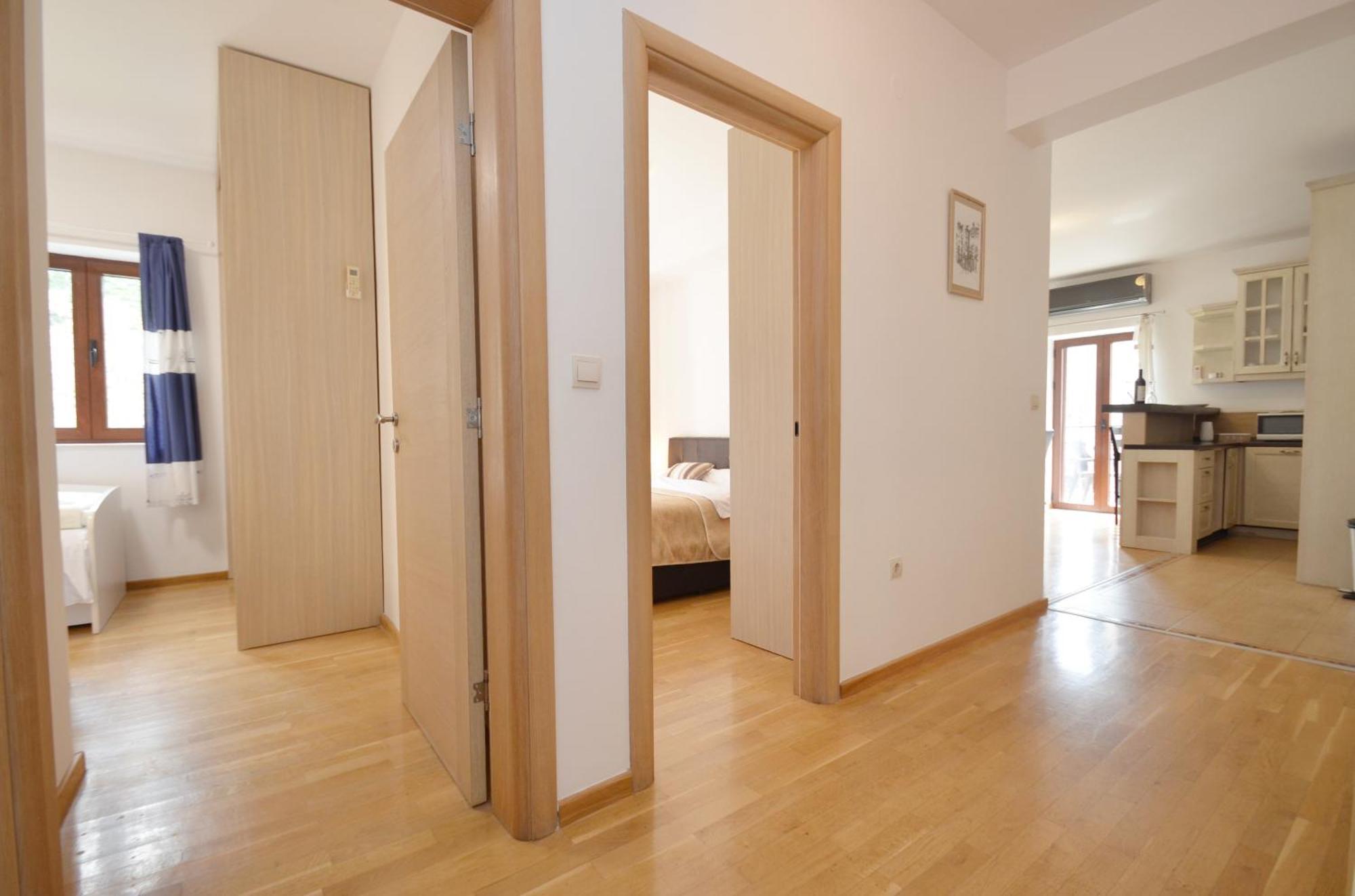 Fiumera Kotor Apartment Luaran gambar