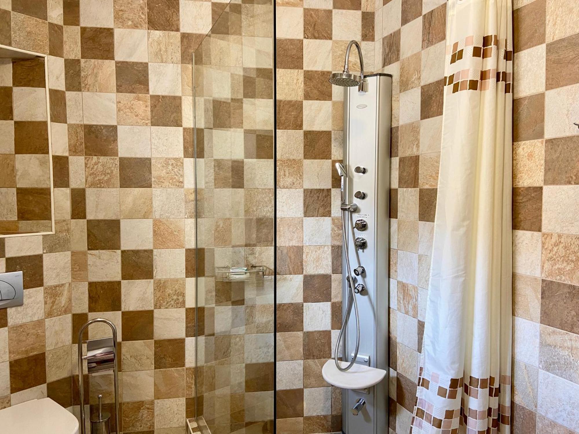 Fiumera Kotor Apartment Luaran gambar